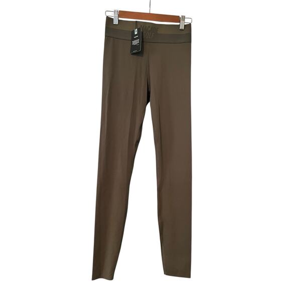 NWT Macade Golf Pants Leggings •Women S• Slim Fit 4 Way Stretch Performance $125 - Picture 1 of 9